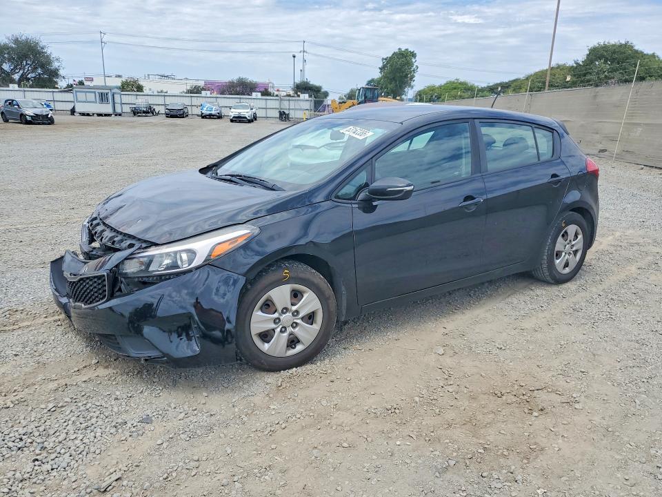 2018 Kia Forte VIN KNAFK5A87J5773636 COPART salvage auction — FRONT END, Salvage Title, sold $900 on 2026-10-03 (photo 1)