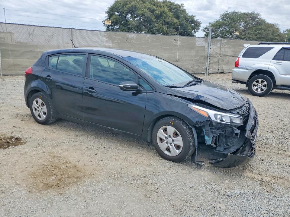 2018 Kia Forte VIN KNAFK5A87J5773636 COPART salvage auction — FRONT END, Salvage Title, sold $900 on 2026-10-03 (photo 4)