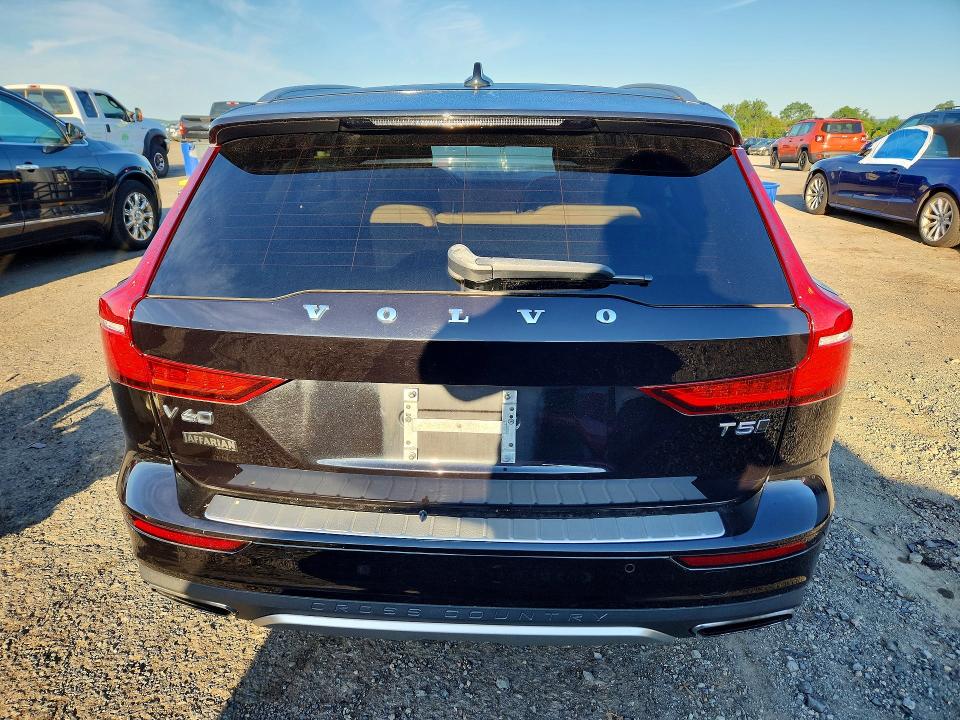 2020 Volvo V60 VIN YV4102WK4L1033393 COPART salvage auction — WATER/FLOOD, Pa - Certificate Of Salvage, sold $9,300 on 2026-08-07 (photo 6)