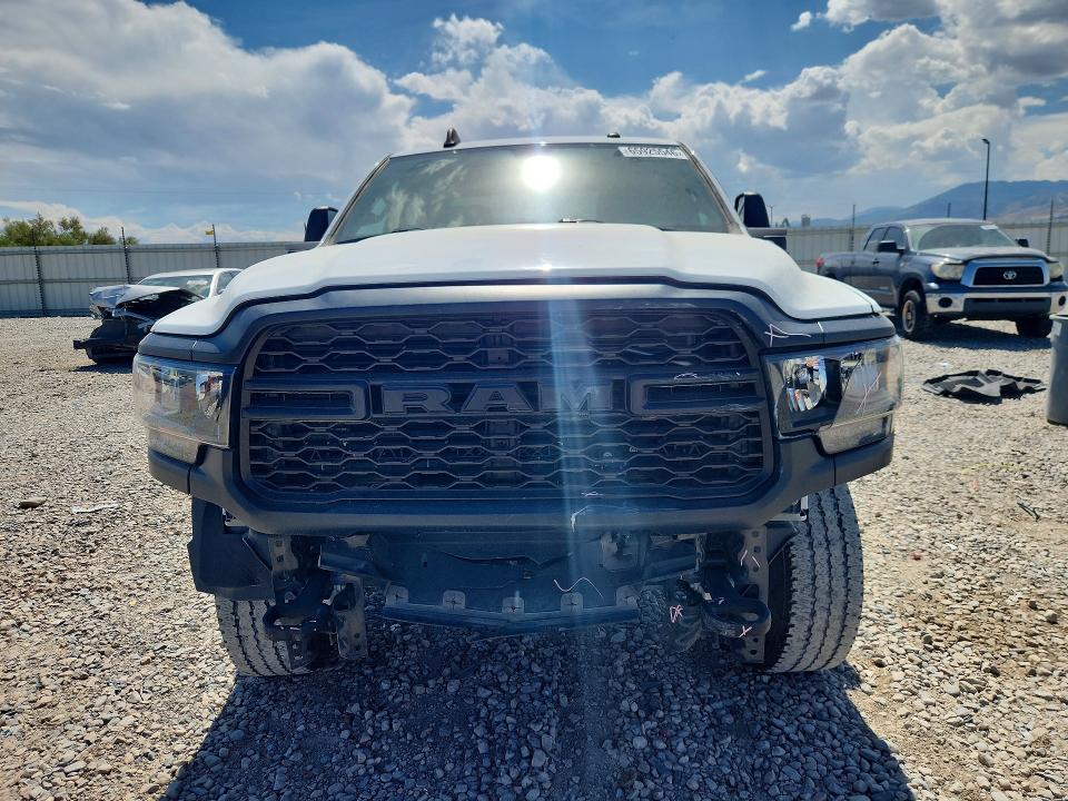 2023 Ram 2500 VIN 3C6UR5HJ0PG546960 COPART salvage auction — SIDE, Salvage Title, sold $12,900 on 2026-10-16 (photo 5)