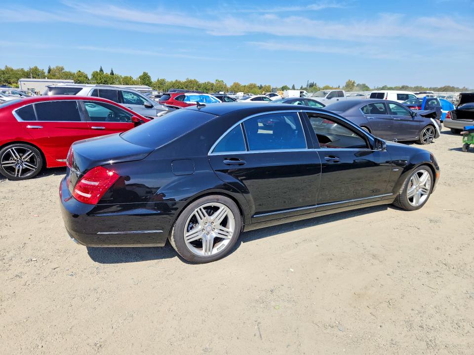 2012 Mercedes-benz VIN WDDNG7DB6CA448995 COPART salvage auction — MINOR DENT/SCRATCHES, Ca - Dis/Dlr/Exp Only Clean Title, sold $1,250 on 2026-08-18 (photo 3)