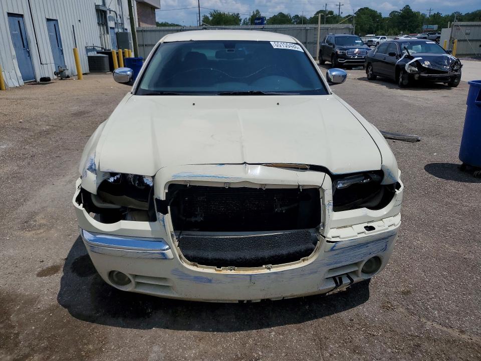 2006 Chrysler 300 VIN 2C3KA63H96H486861 COPART salvage auction — FRONT END, AL - CERT OF TITLE-SALVAGE TITLE, sold $450 on 2026-09-10 (photo 5)