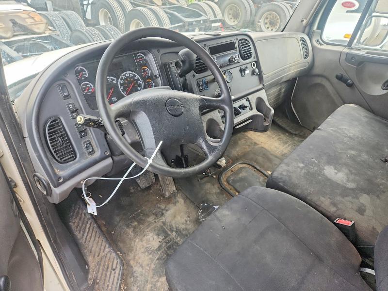 2020 Freightliner M2 VIN 3ALACWFC6LDLY2180 COPART salvage auction — MINOR DENT/SCRATCHES, ND - CERTIFICATE OF TITLE FOR A VEH, sold $5,800 on 2026-08-26 (photo 8)