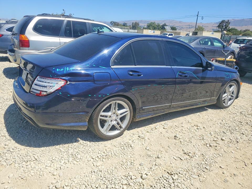 2013 Mercedes-benz C-klasse VIN WDDGF4HB6DA773149 COPART salvage auction — SIDE, CA - SALVAGE CERTIFICATE, sold $1,300 on 2026-08-11 (photo 3)