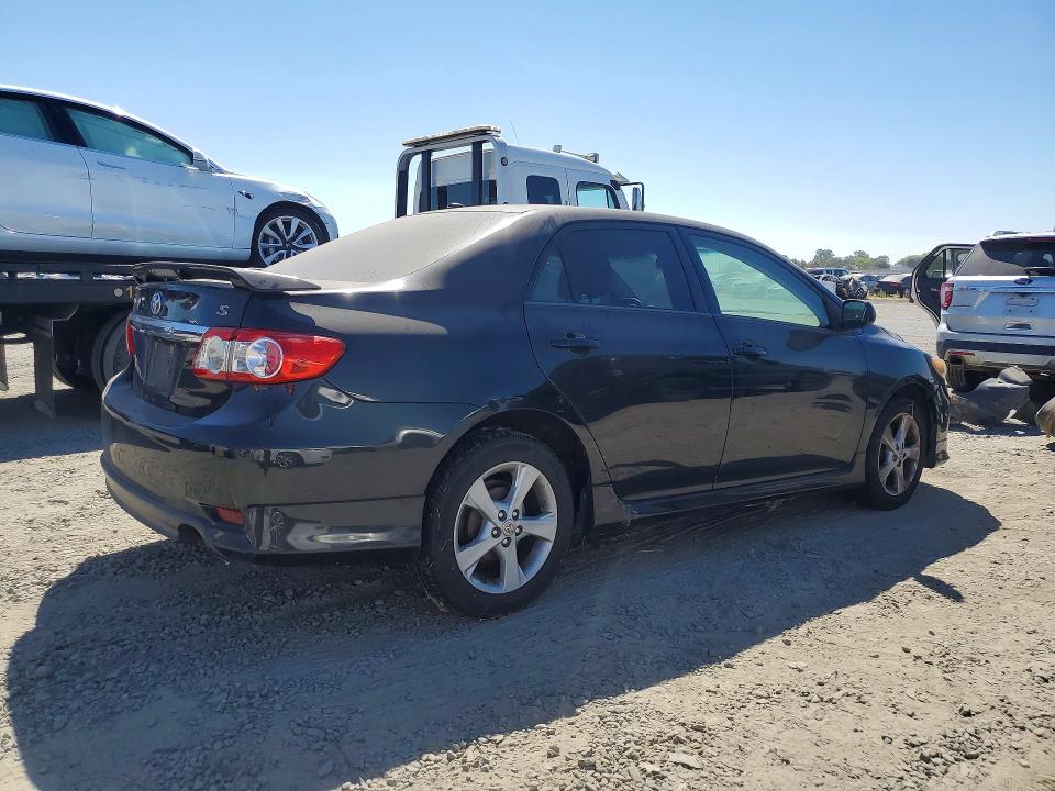 2013 Toyota Corolla VIN 5YFBU4EEXDP211680 COPART salvage auction — MINOR DENT/SCRATCHES, Mt - Dis/Dlr/Exp Only Clean Title, sold $2,300 on 2026-09-08 (photo 3)