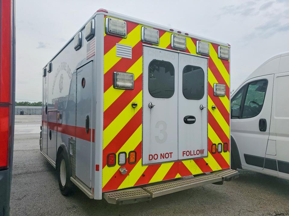 2017 Ford Econoline VIN 1FDXE4FS4HDC32407 COPART salvage auction — MECHANICAL, Il - Certificate Of Title, sold $5,900 on 2026-09-10 (photo 2)