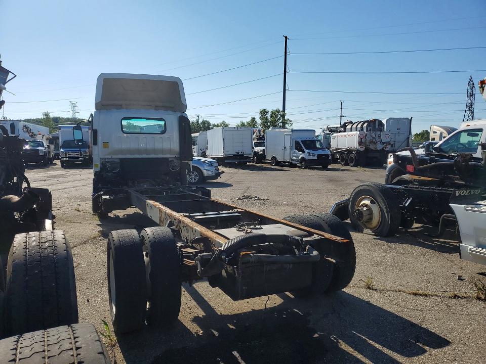 2019 Isuzu Npr VIN JALE5W16XK7305933 COPART salvage auction — FRONT END, MI - CERTIFICATE OF TITLE, sold $2,900 on 2026-09-23 (photo 2)