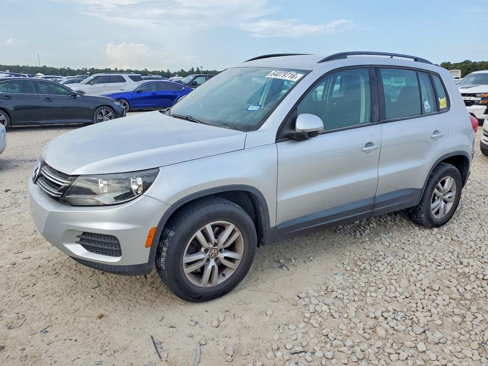 2015 Volkswagen Tiguan VIN WVGAV7AX4FW597598 COPART salvage auction — NORMAL WEAR, Mt - Certificate Of Title, sold $1,050 on 2026-08-18 (photo 1)