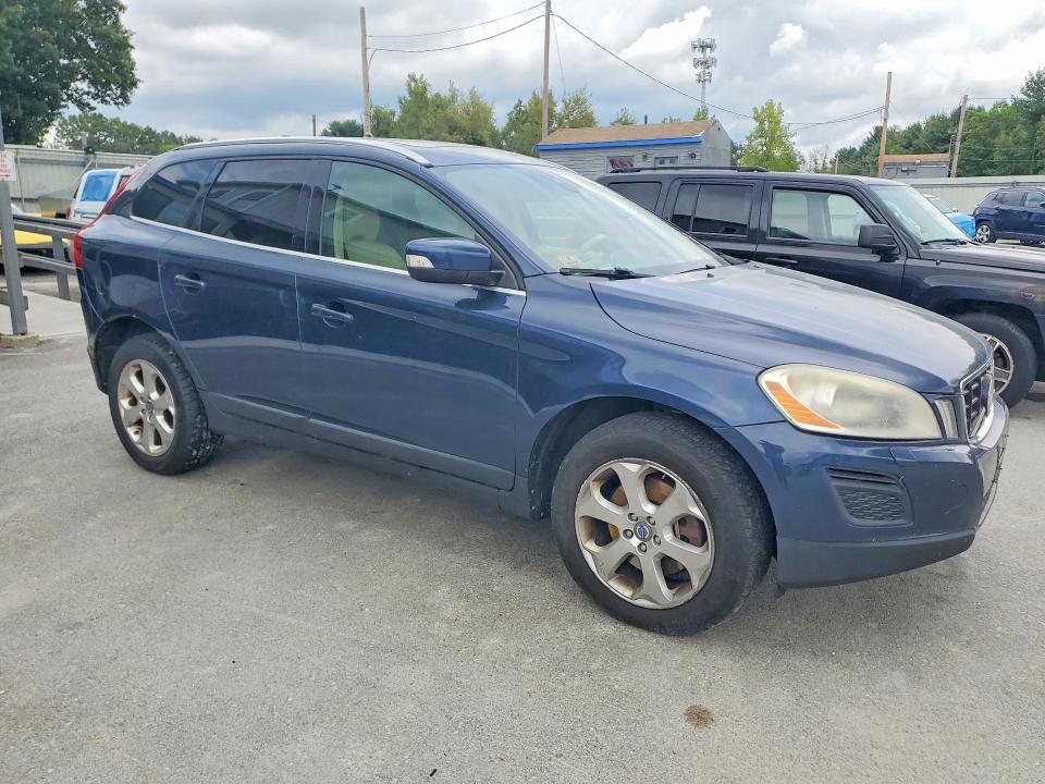 2013 Volvo Xc60 VIN YV4940DZXD2420540 COPART salvage auction — MINOR DENT/SCRATCHES, Salvage Title, sold $400 on 2026-09-03 (photo 4)