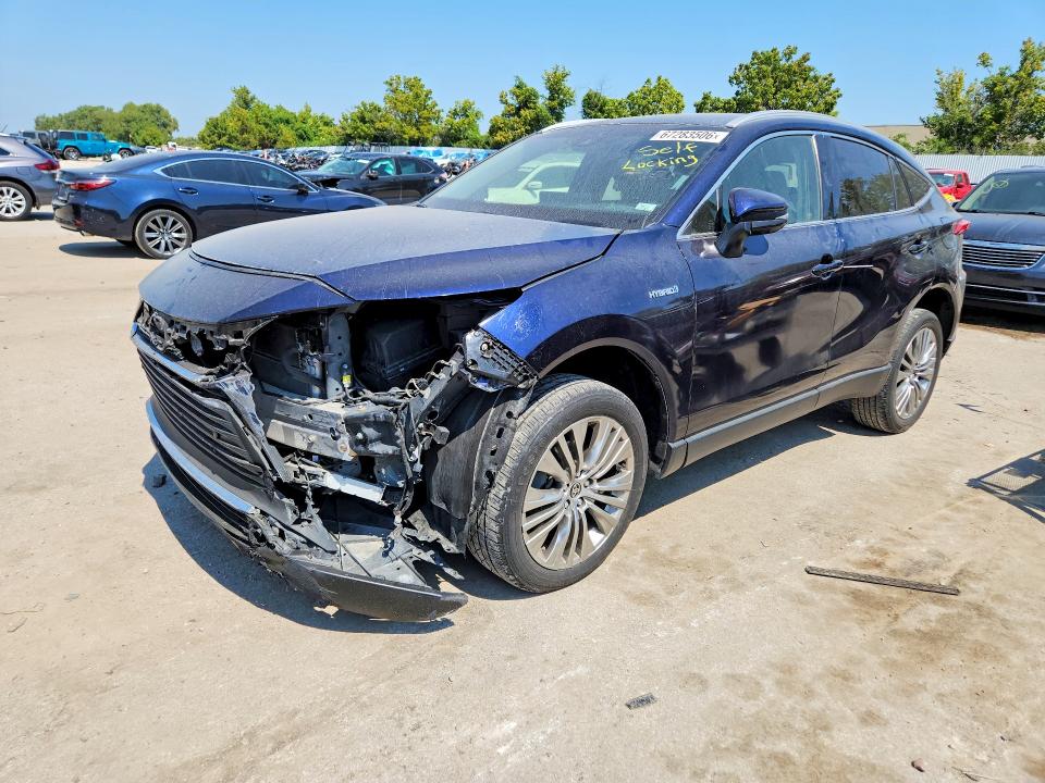 2021 Toyota Venza VIN JTEAAAAH0MJ081184 — COPART salvage auction photo