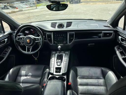 2017 Porsche Macan VIN WP1AG2A56HLB55313 COPART salvage auction — MINOR DENT/SCRATCHES, Mi - Certificate Of Title (P), sold $10,300 on 2026-08-24 (photo 5)