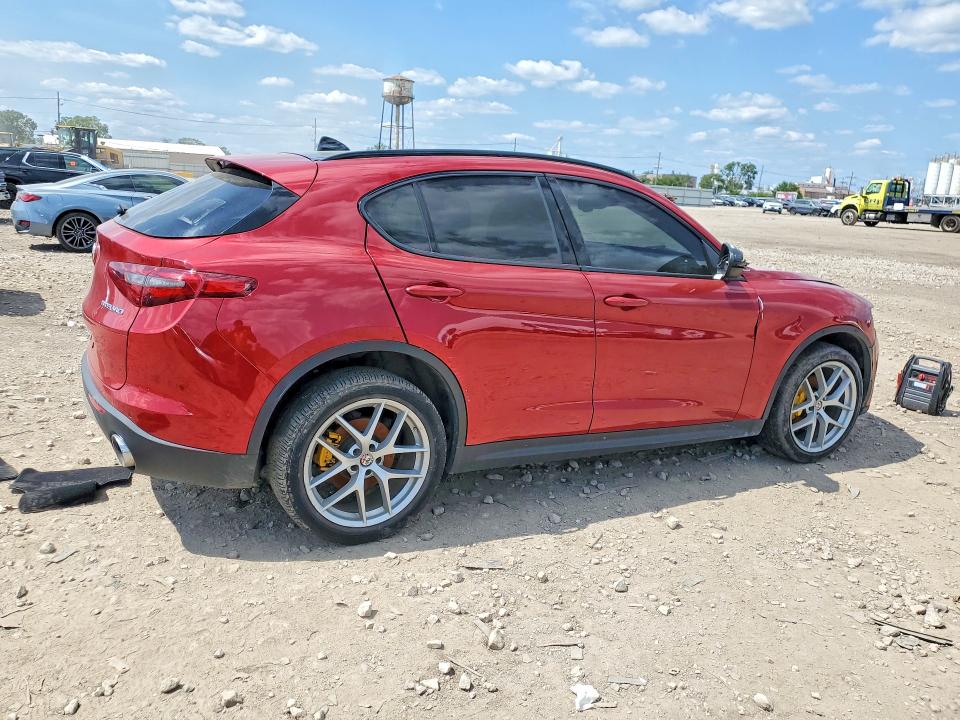 2019 Alfa romeo Stelvio VIN ZASPAKBN9K7C30539 COPART salvage auction — FRONT END, Il - Certificate Of Title, sold $5,000 on 2026-09-02 (photo 3)