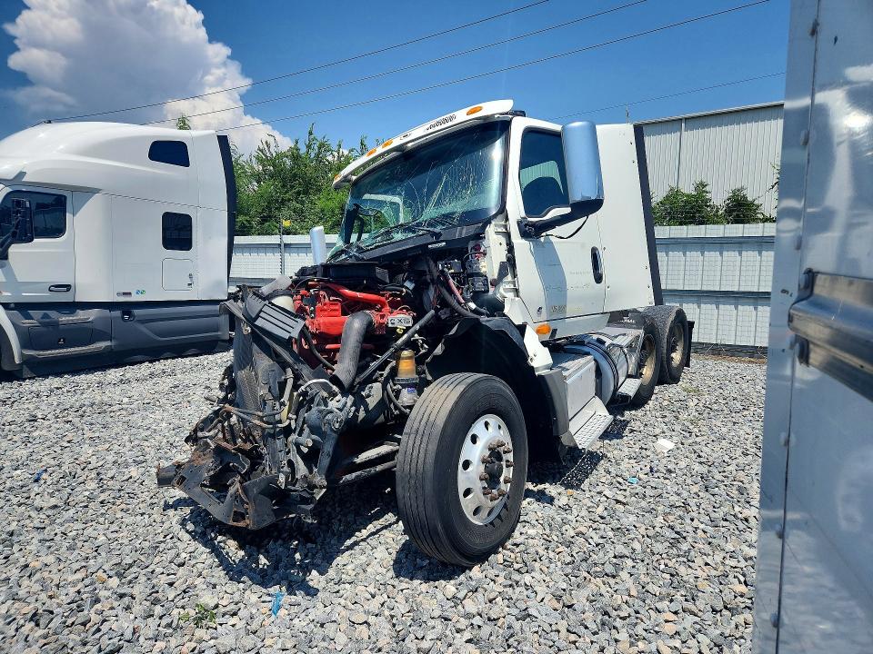 2020 International VIN 3HSDZAPR6LN167502 — COPART salvage auction photo
