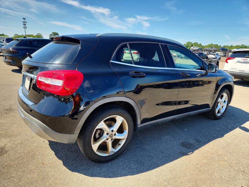 2019 Mercedes-benz VIN WDCTG4EB7KJ576914 COPART salvage auction — WATER/FLOOD, NY - MV907A-FLOOD SALVAGE, sold $2,550 on 2026-08-19 (photo 3)