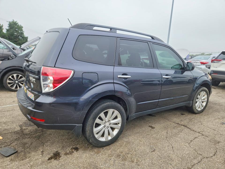 2012 Subaru Forester VIN JF2SHBDC0CH417076 COPART salvage auction — MINOR DENT/SCRATCHES, Oh - Certificate Of Title, sold $550 on 2026-09-09 (photo 3)