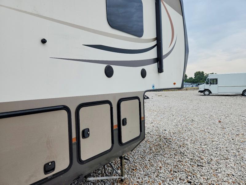 2018 Highland ridge Mesa ridge VIN 58TCH0BV8J3FF3052 COPART salvage auction — WATER/FLOOD, MO - SALVAGE CERTIFICATE OF TITLE, sold $3,700 on 2026-10-08 (photo 9)