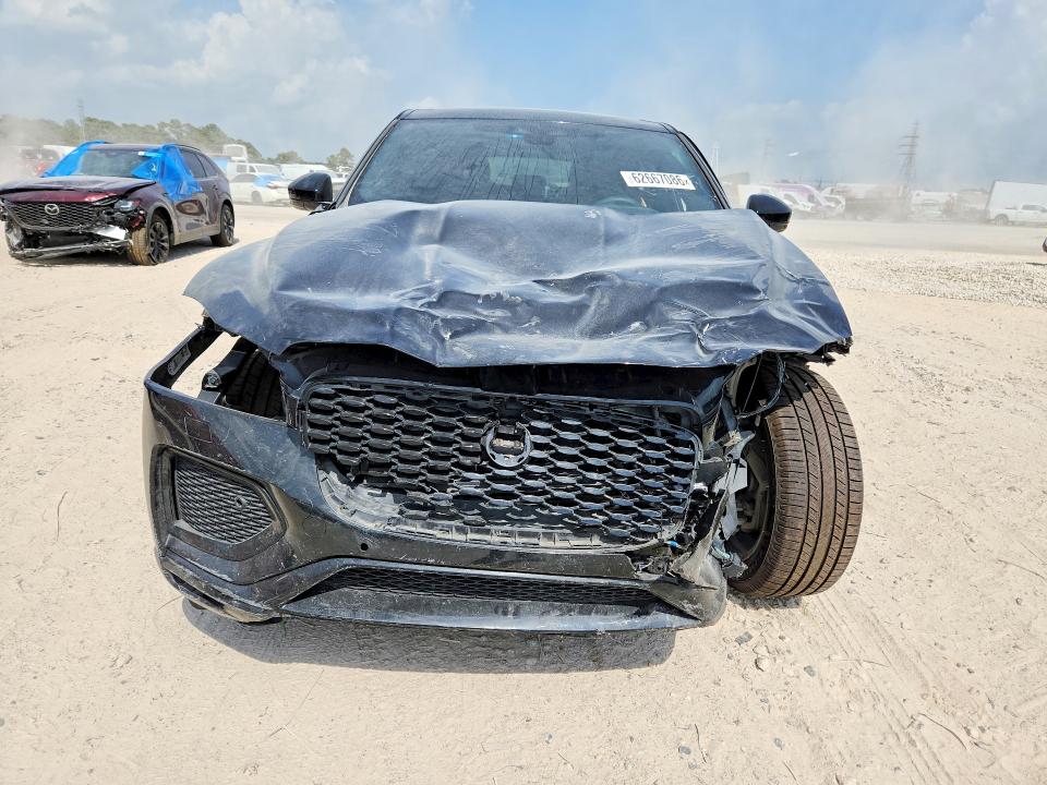 2025 Jaguar F-pace VIN SADCT2EX4SA748399 COPART salvage auction — FRONT END, TX - SALVAGE VEHICLE TITLE, sold $8,900 on 2026-09-22 (photo 5)