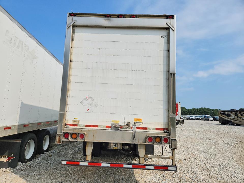 2016 Utility trailer VIN 1UYVS253XGM536912 COPART salvage auction — NORMAL WEAR, PA - CERT OF TITLE, sold $2,550 on 2026-09-01 (photo 6)