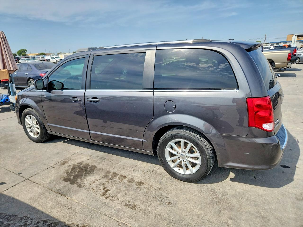 2019 Dodge Caravan VIN 2C4RDGCG2KR755575 COPART salvage auction — Minor Dent/Scratches, TX - CERTIFICATE OF TITLE (P), sold $3,250 on 2026-09-14 (photo 2)