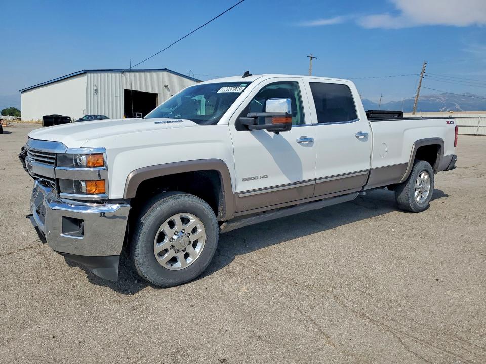 2015 Chevrolet Silverado 3500 VIN 1GC4K0E83FF130256 — COPART salvage auction photo