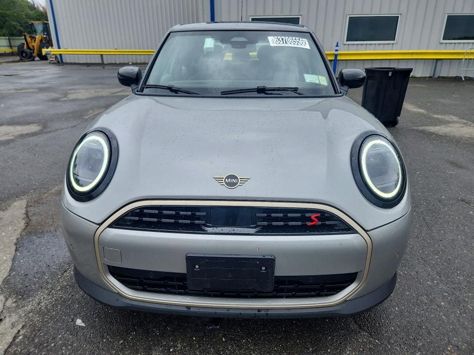 2026 Mini Cooper VIN WMW53GD00T2Y09178 COPART salvage auction — REAR END, Ny - Certificate Of Title, sold $18,800 on 2026-08-24 (photo 5)