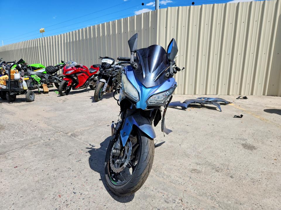 2015 Kawasaki Ex VIN JKAEX8A12FDA24743 COPART salvage auction — SIDE, Co - Public - Salvage Title, sold $450 on 2026-09-21 (photo 2)