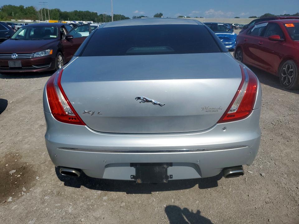 2012 Jaguar Xj VIN SAJWA2GB9CLV32409 COPART salvage auction — WATER/FLOOD, Mt - Certificate Of Title, sold $450 on 2026-09-14 (photo 6)