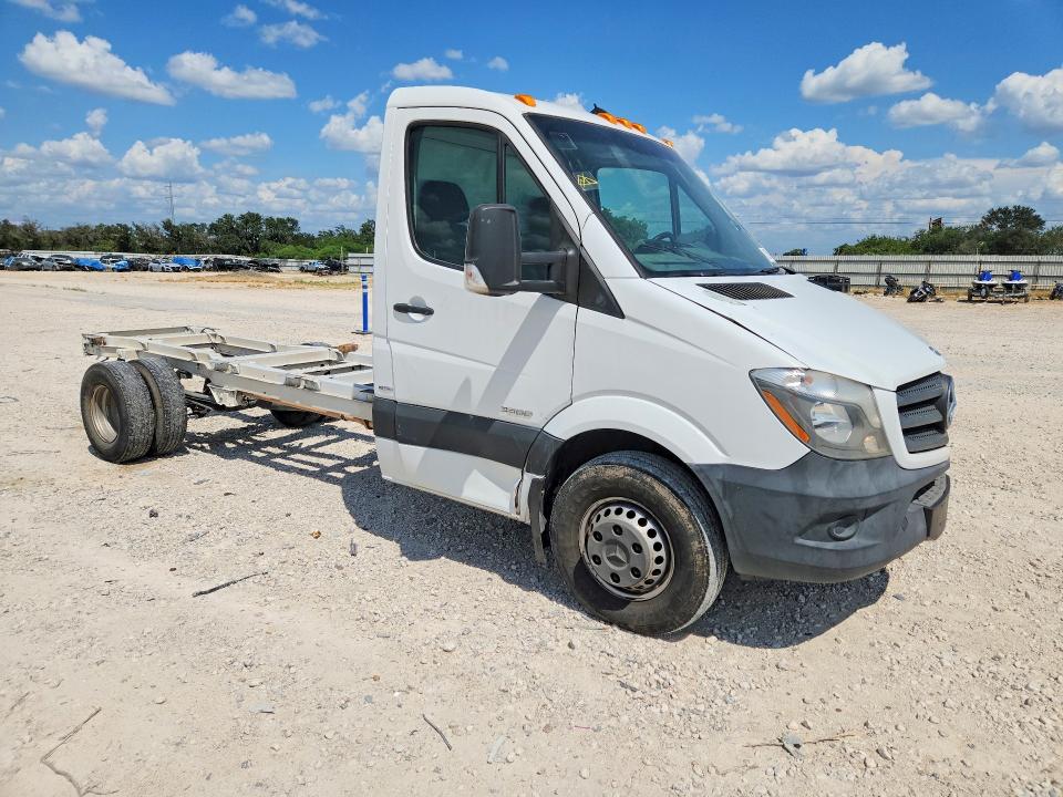2014 Mercedes-benz Sprinter VIN WDAPF4DC8E9587711 COPART salvage auction — SIDE, In - Certificate Of Title (P), sold $7,300 on 2026-08-27 (photo 4)