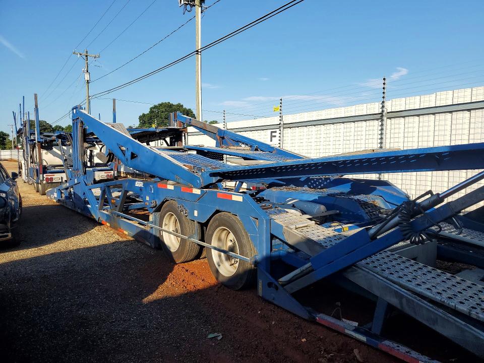 2014 Peterbilt 365 VIN 1NPSL79X7ED238011 COPART salvage auction — Burn Interior, IN - DEALER ONLY CLEAN TITLE (P), sold $9,500 on 2026-09-22 (photo 2)