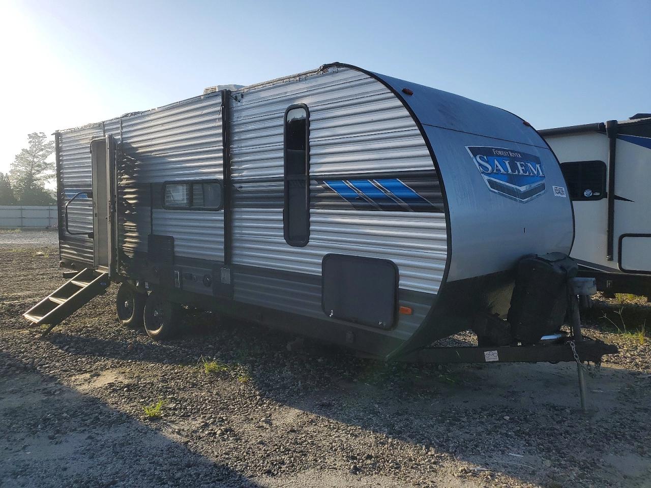 2021 Forest River Salem VIN 4X4TSMX25MA328496 COPART salvage auction — Water/Flood, SC - CERT OF TITLE-SALVAGE WATER, sold $775 on 2026-09-10 (photo 1)