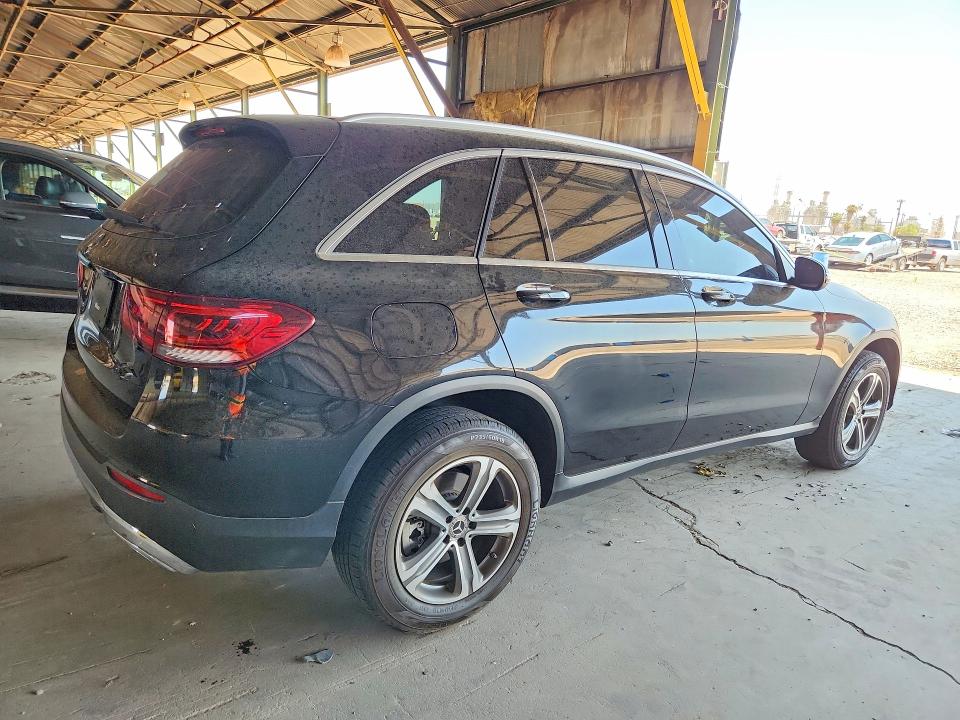 2020 Mercedes-benz Glc VIN WDC0G8DB4LF694399 COPART salvage auction — NORMAL WEAR, Az - Certificate Of Title, sold $10,000 on 2026-08-17 (photo 3)