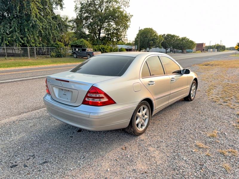 2003 Mercedes-benz C class VIN WDBRF61JX3F351952 COPART salvage auction — NORMAL WEAR, OK - CERTIFICATE OF TITLE (P), sold $2,500 on 2026-08-13 (photo 4)