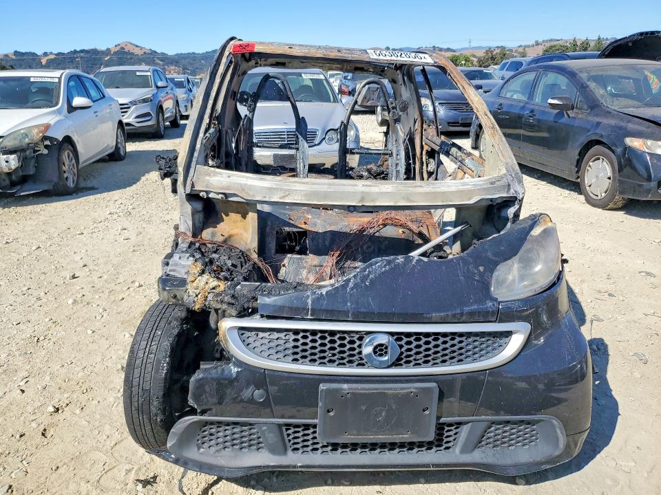 2016 Smart Fortwo VIN WMEEJ9AA7GK845149 COPART salvage auction — BURN, CA - NON-REPAIRABLE VEHICLE CERT, sold $50 on 2026-09-03 (photo 5)
