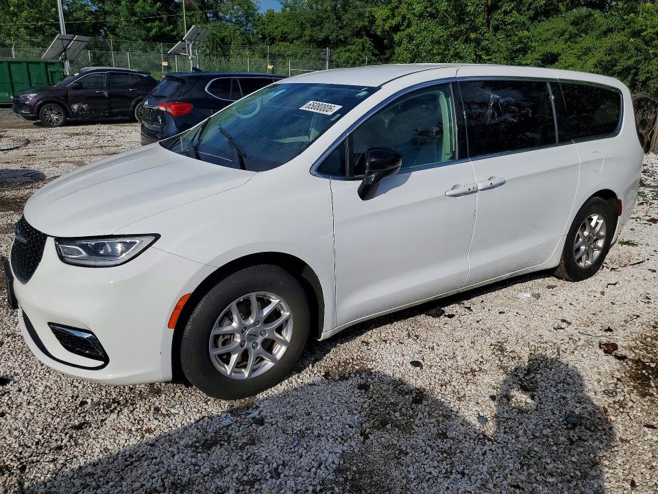 2024 Chrysler Pacifica VIN 2C4RC1BG3RR119193 — COPART salvage auction photo
