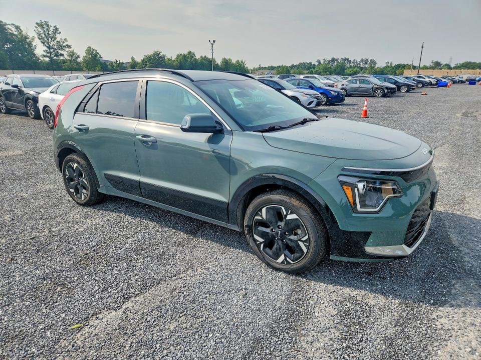 2023 Kia Niro VIN KNDCR3L18P5050005 COPART salvage auction — MECHANICAL, NY - CERTIFICATE OF TITLE, sold $8,900 on 2026-08-19 (photo 4)