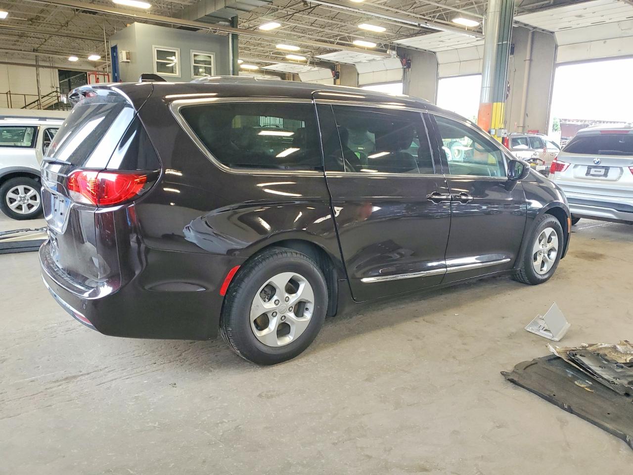 2023 Chrysler Pacifica VIN 2C4RC1EG6HR635249 COPART salvage auction — Mechanical, MN - CERTIFICATE OF TITLE, sold $1,800 on 2026-09-08 (photo 3)