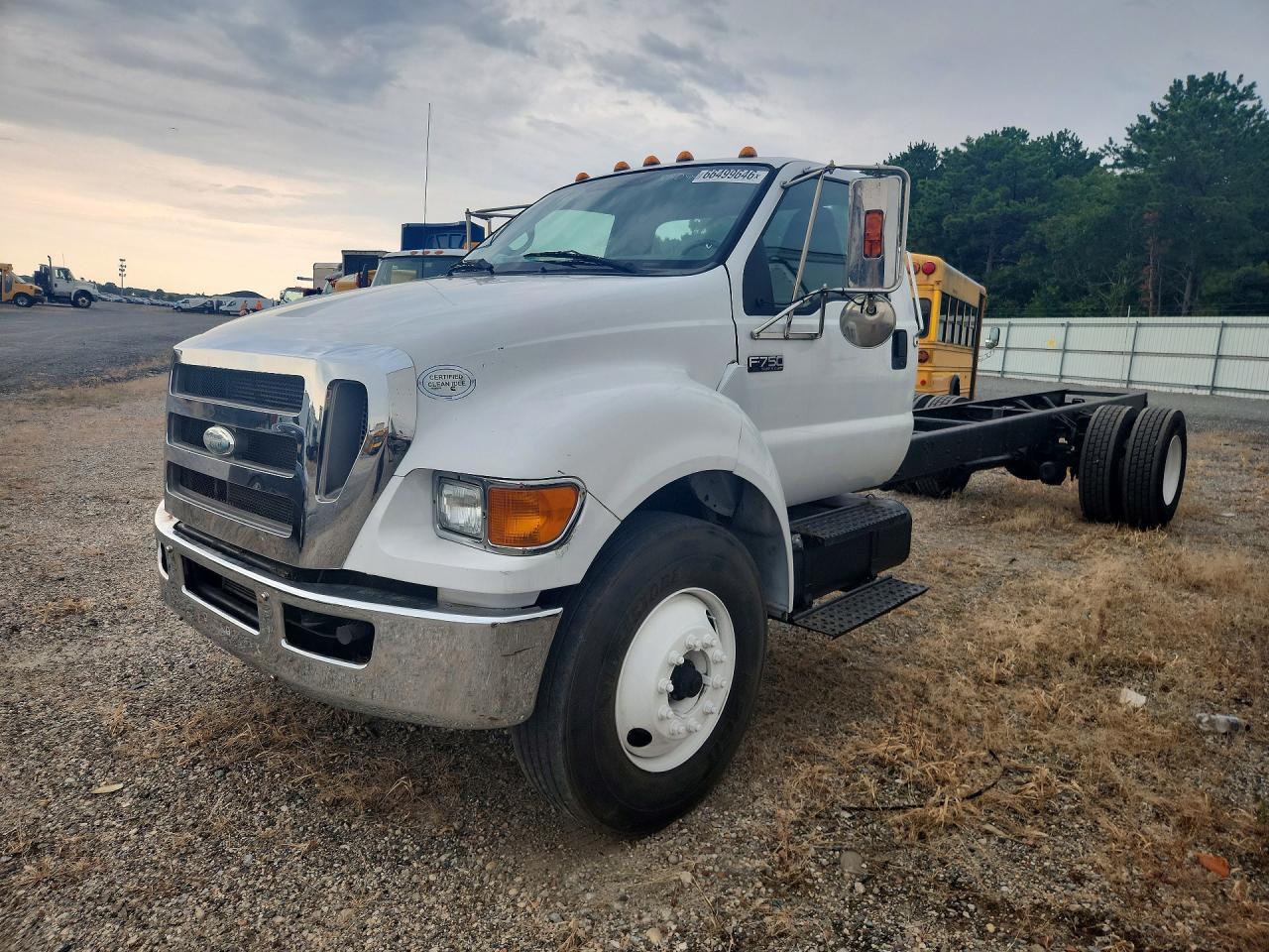 2008 Ford F-750 VIN 3FRXF75C48V075265 — COPART salvage auction photo