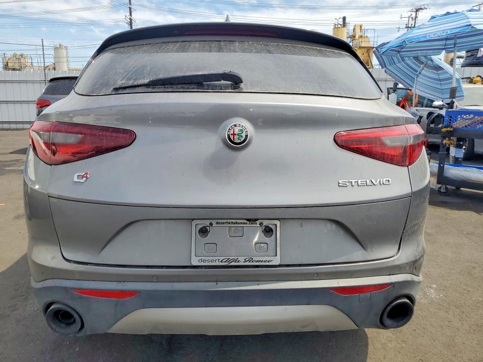 2018 Alfa romeo Stelvio VIN ZASFAKBN3J7B59865 COPART salvage auction — STRIPPED, Mt - Dis/Dlr/Exp Only Clean Title, sold $275 on 2026-09-17 (photo 6)