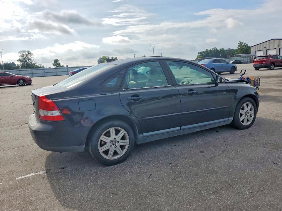 2006 Volvo S40 VIN YV1MS382862177129 COPART salvage auction — FRONT END, Nc - Salvage Certificate Of Title, sold $375 on 2026-08-20 (photo 3)