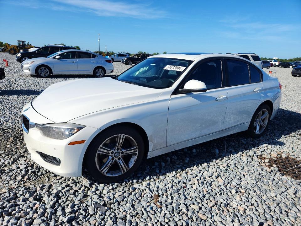 2015 BMW 3er VIN WBA3A5G52FNS84748 COPART salvage auction — FRONT END, Fl - Cert Of Title Slvg Rebuildable, sold $1,300 on 2026-08-21 (photo 1)