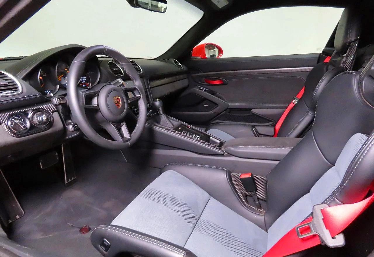 2025 Porsche Cayman VIN WP0AE2A89SK272107 COPART salvage auction — All Over, CT - DIS/DLR/EXP ONLY SALVAGE TITLE (P), sold $66,000 on 2026-08-07 (photo 9)