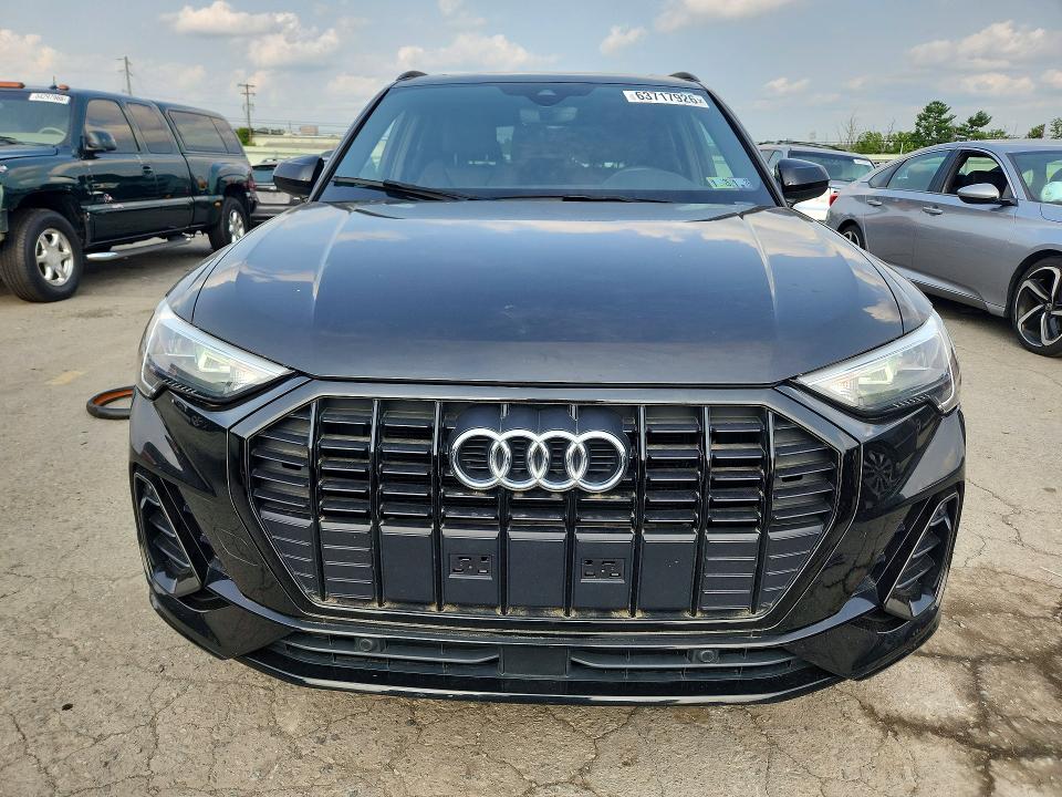 2021 Audi Q3 VIN WA1DECF3XM1031739 COPART salvage auction — SIDE, Salvage Title, sold $11,600 on 2026-08-18 (photo 5)