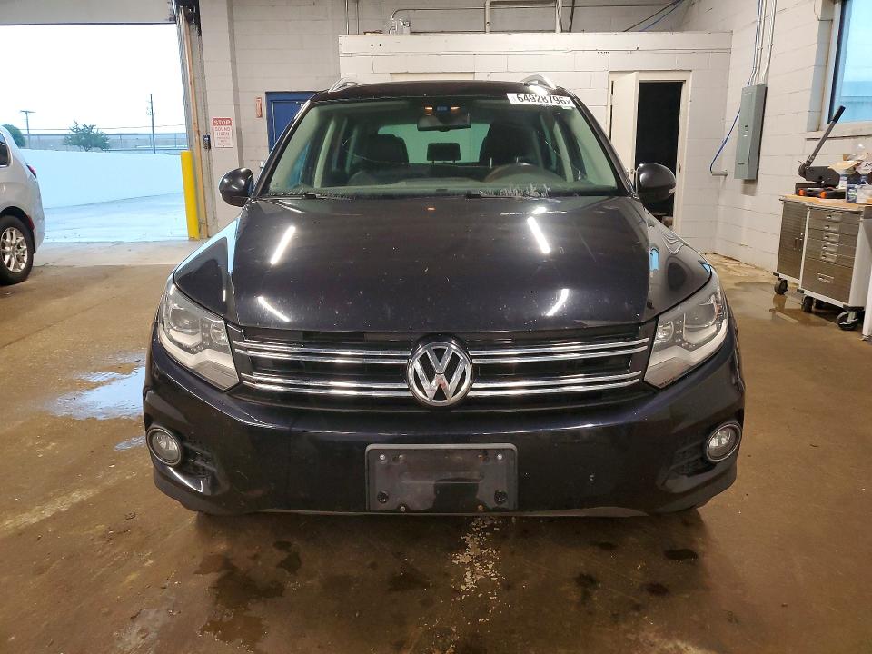 2017 Volkswagen Tiguan VIN WVGUV7AXXHK021294 COPART salvage auction — REAR END, Ia - Certificate Of Title, sold $1,950 on 2026-08-19 (photo 5)