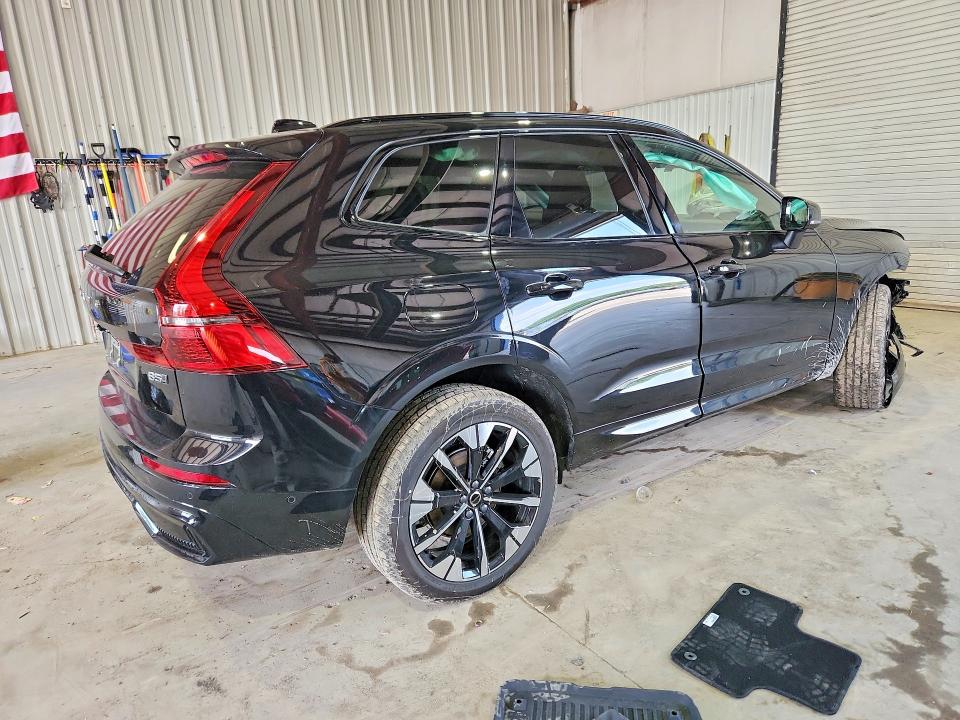 2026 Volvo Xc60 VIN YV4M12RC7T1471937 COPART salvage auction — FRONT END, Va - Cert Of Title - Salvage, sold $14,000 on 2026-08-24 (photo 3)
