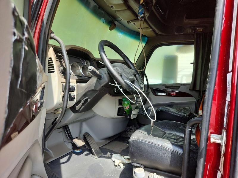 2022 Peterbilt 579 VIN 1XPBDP9X0ND707863 COPART salvage auction — BURN, OH - CERT OF TITLE-SALVAGE, sold $6,900 on 2026-09-04 (photo 8)