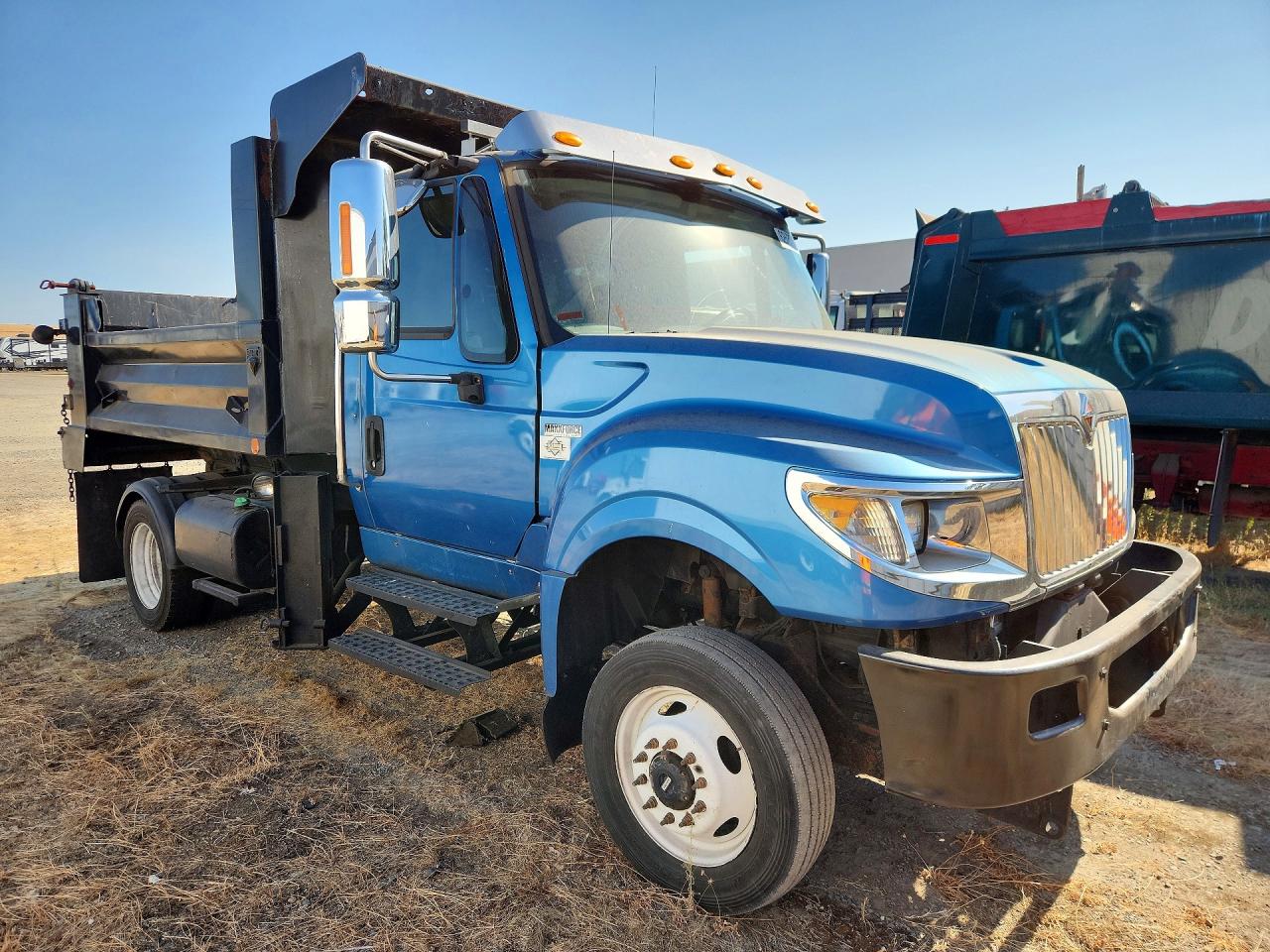 2015 International TerraStar VIN 1HTKPSKK4FH516583 COPART salvage auction — Frame Damage, NV - DIS/DLR/EXP ONLY CLEAN TITLE (P), sold $525 on 2026-10-02 (photo 4)