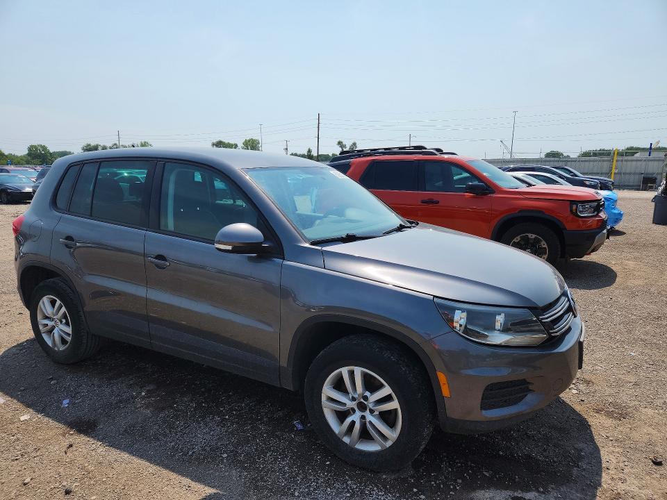 2012 Volkswagen Tiguan VIN WVGAV7AX1CW004999 COPART salvage auction — NORMAL WEAR, IA - CERTIFICATE OF TITLE, sold $1,500 on 2026-08-14 (photo 4)