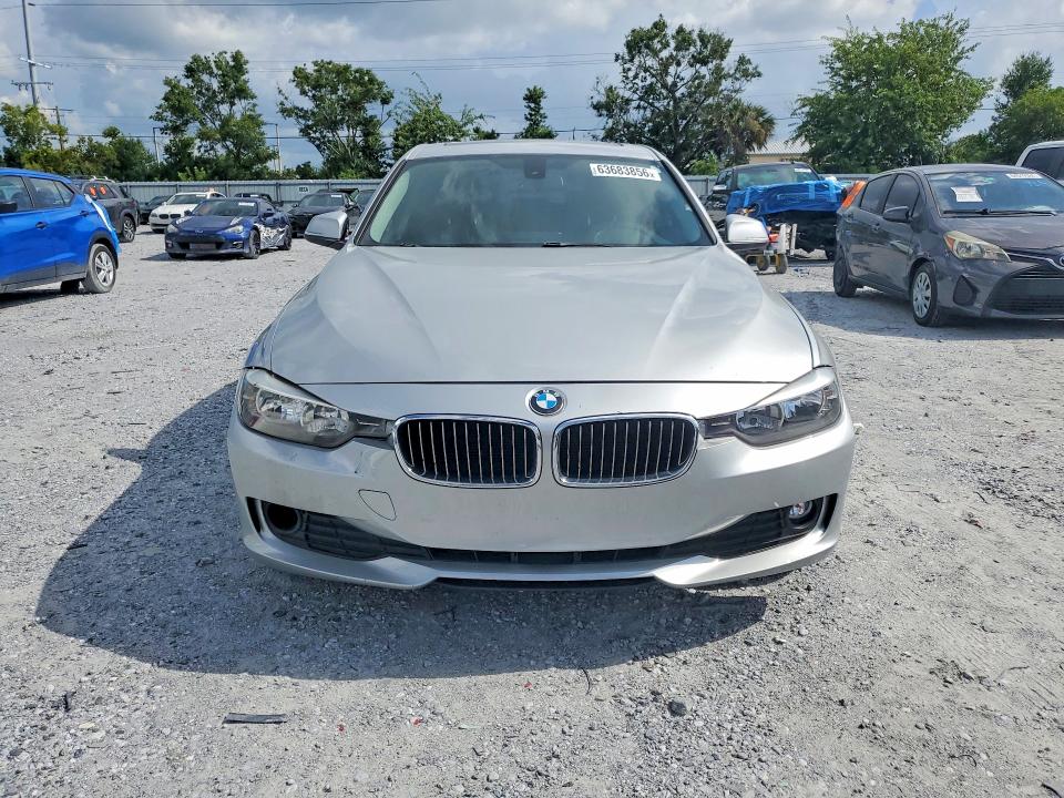 2013 BMW 3er VIN WBA3A5C50DF357659 COPART salvage auction — REAR END, FL - CERT OF TITLE SLVG REBUILDABLE (P), sold $775 on 2026-08-21 (photo 5)