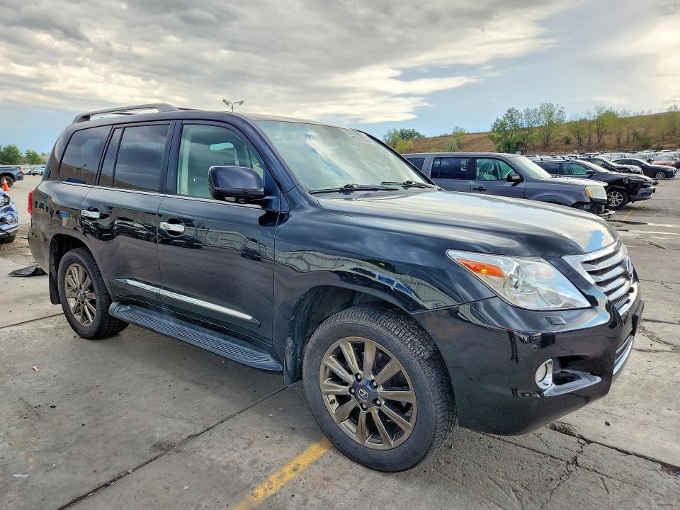 2011 Lexus Lx 570 VIN JTJHY7AX6B4064116 COPART salvage auction — MINOR DENT/SCRATCHES, CO - CERTIFICATE OF TITLE, sold $10,900 on 2026-08-26 (photo 4)