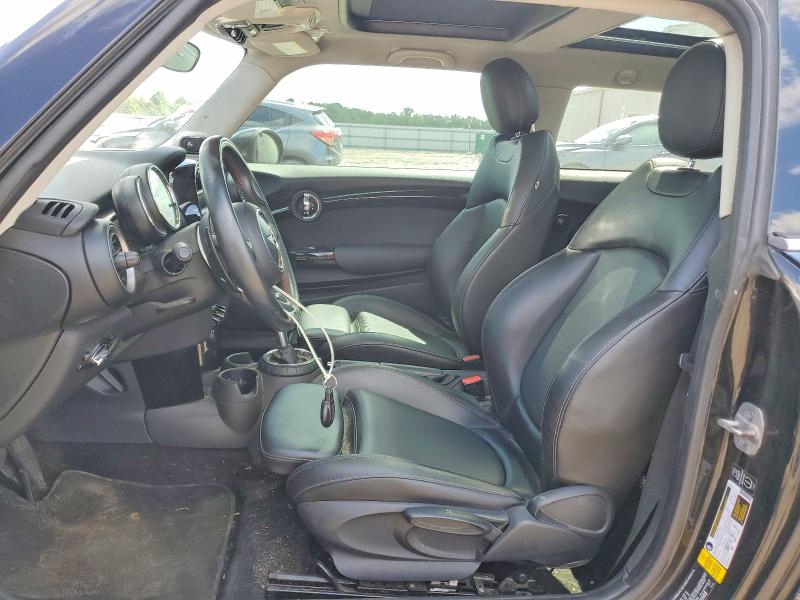 2014 Mini Cooper VIN WMWXM7C51ET986855 COPART salvage auction — MINOR DENT/SCRATCHES, VA - CERTIFICATE OF TITLE, sold $875 on 2026-08-19 (photo 7)